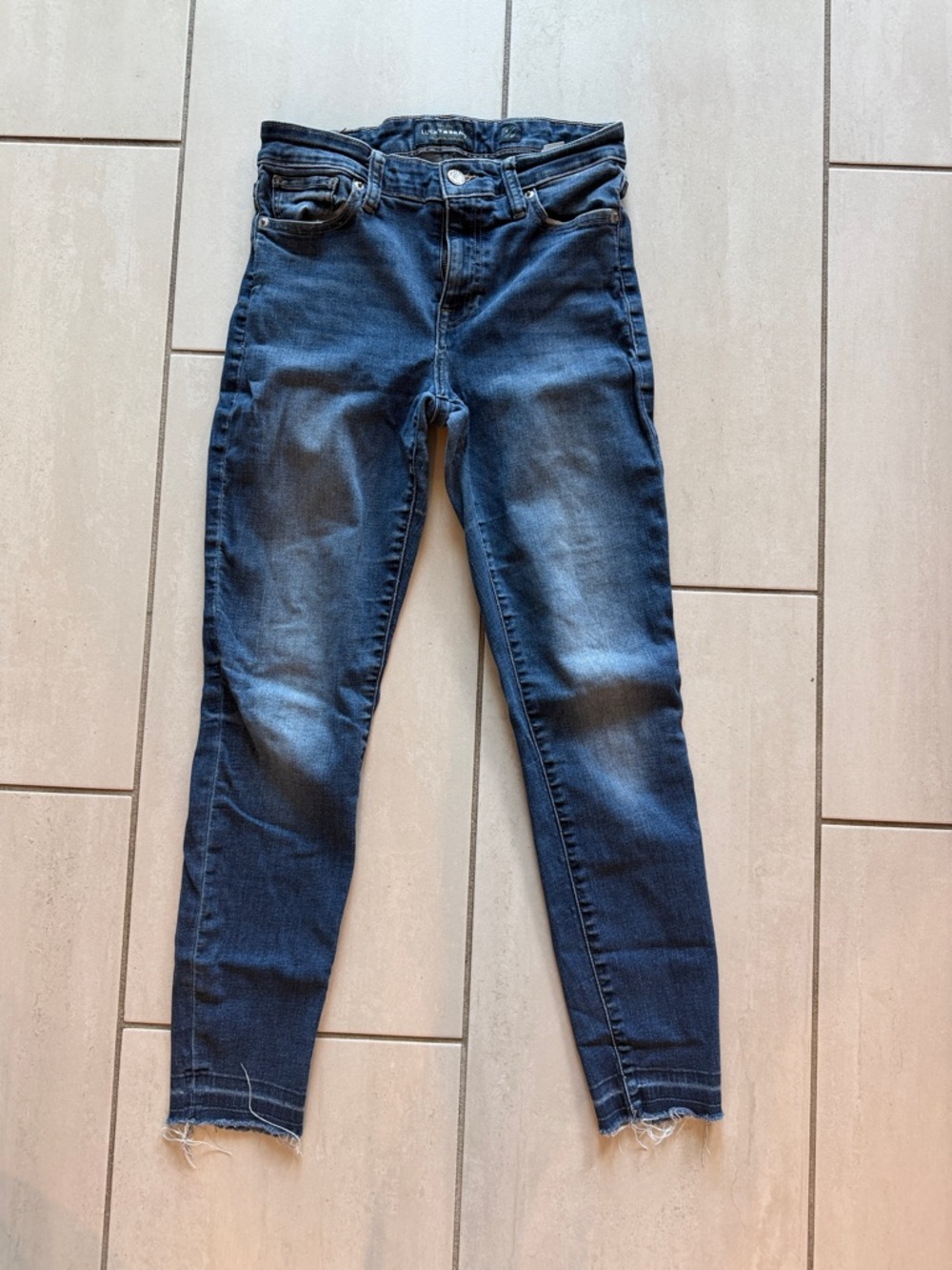 Lucky Brand Faded Dark Wash Skinny Ankle Cropped Jeans